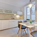 Golden Apartments Swietojanska